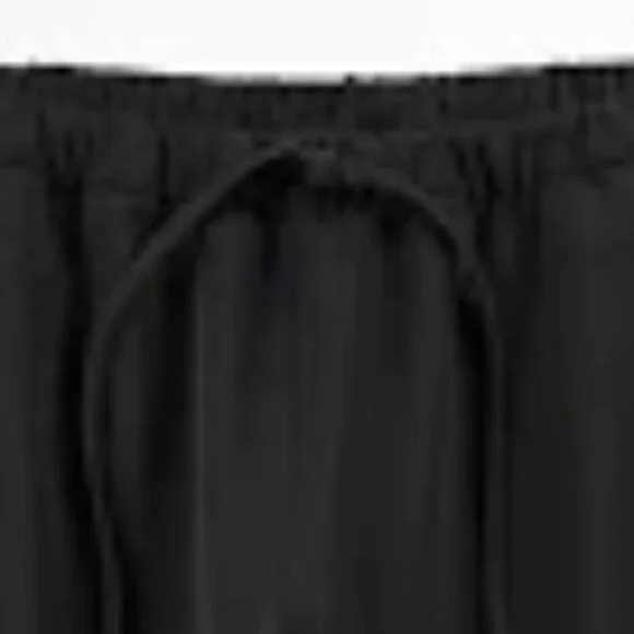 NWT- Athleta Mid Rise SnapPant Black- Size L